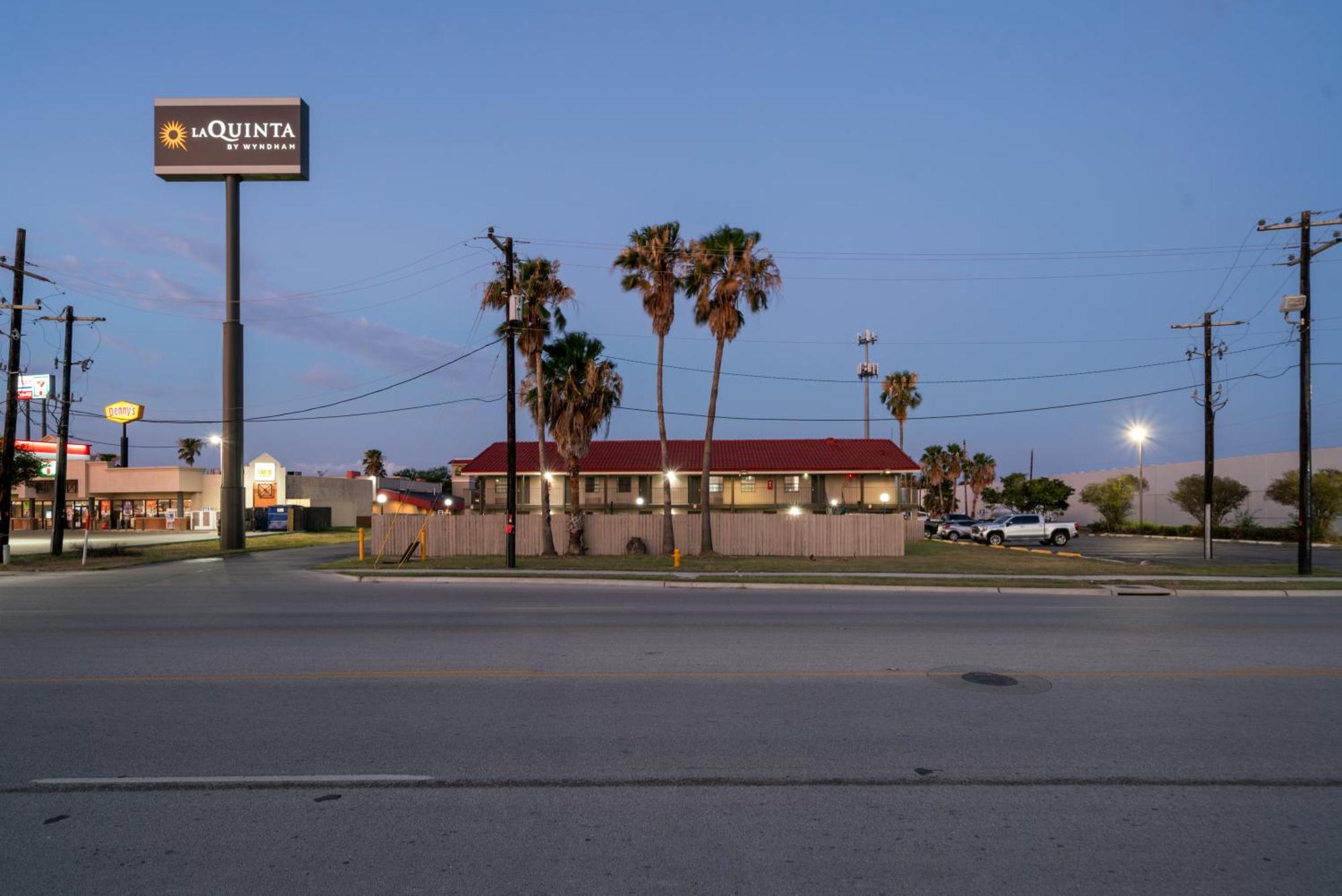 La Quinta Inn By Wyndham Corpus Christi North Exterior foto