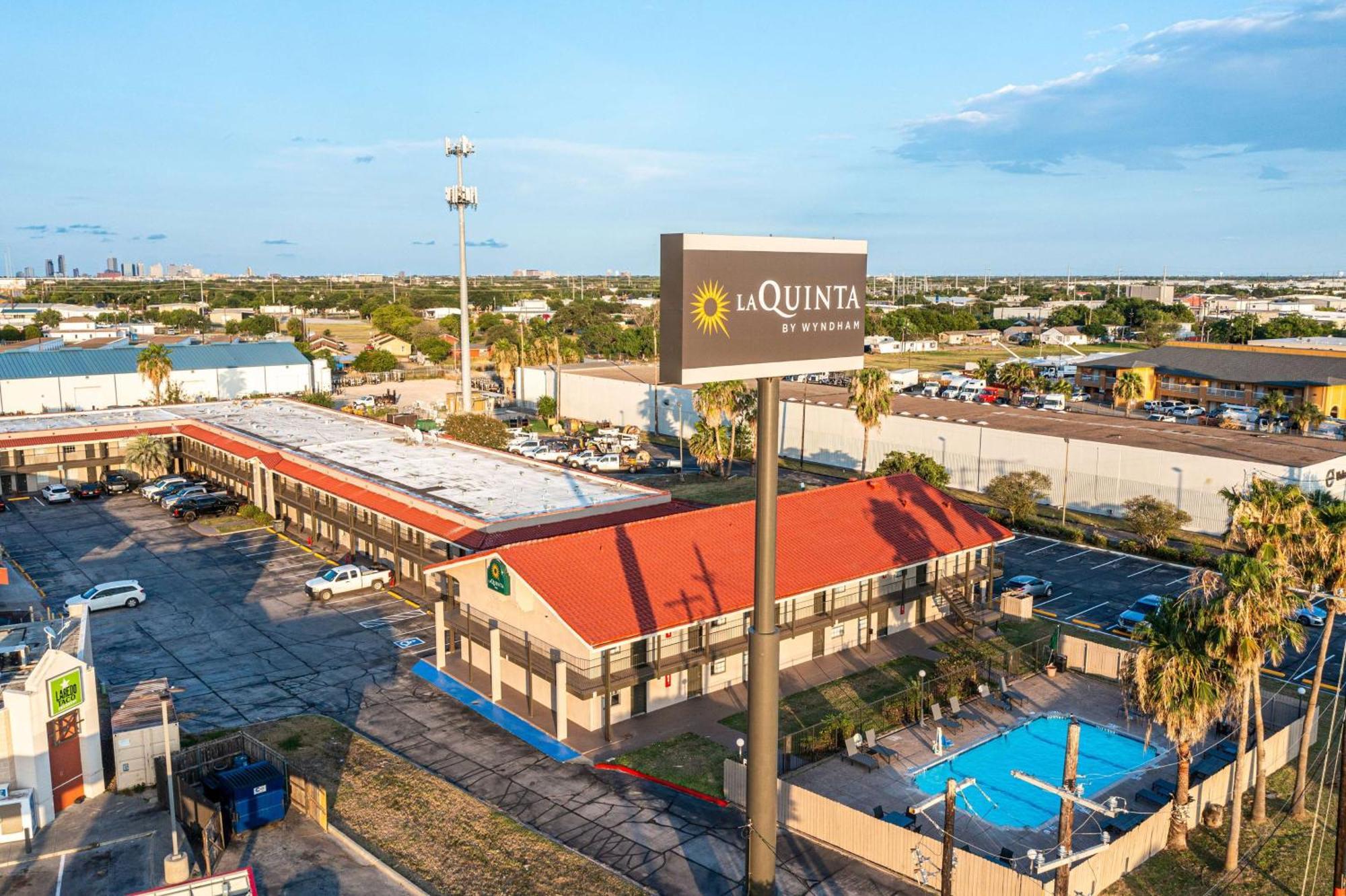 La Quinta Inn By Wyndham Corpus Christi North Exterior foto