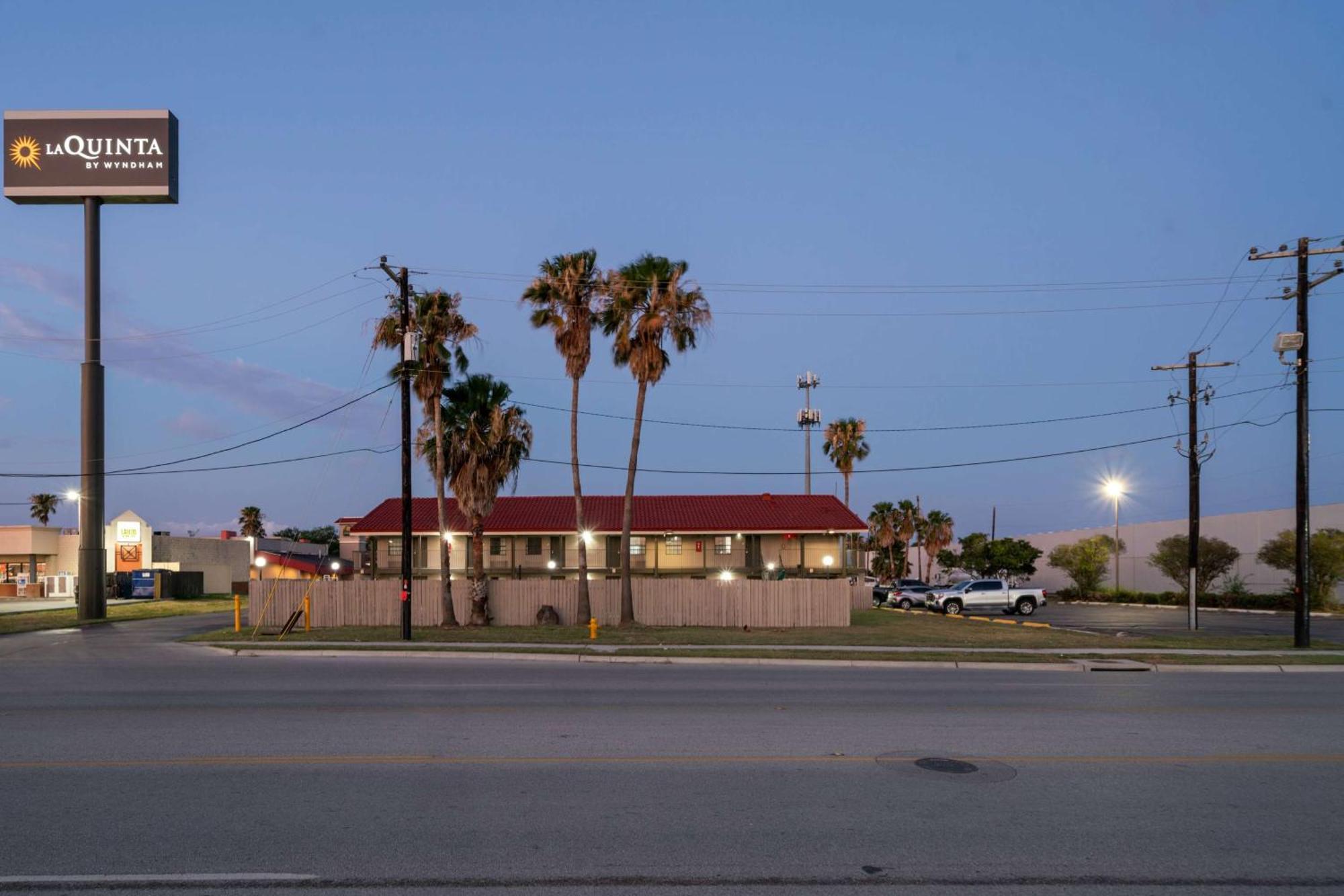 La Quinta Inn By Wyndham Corpus Christi North Exterior foto